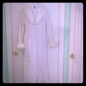 Large lightweight cream colored coat